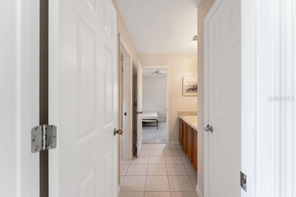 For Sale: $665,000 (5 beds, 4 baths, 4094 Square Feet)