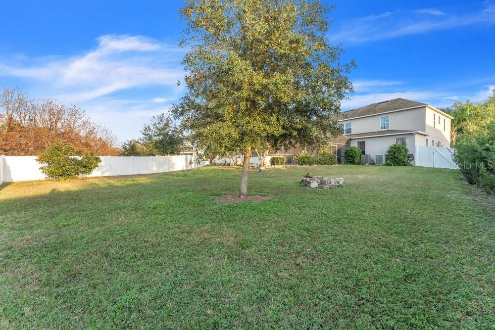 For Sale: $665,000 (5 beds, 4 baths, 4094 Square Feet)