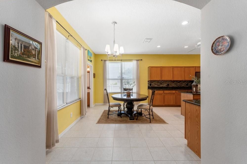 For Sale: $665,000 (5 beds, 4 baths, 4094 Square Feet)