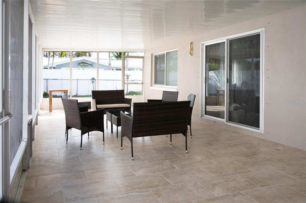 For Sale: $649,900 (2 beds, 2 baths, 1762 Square Feet)