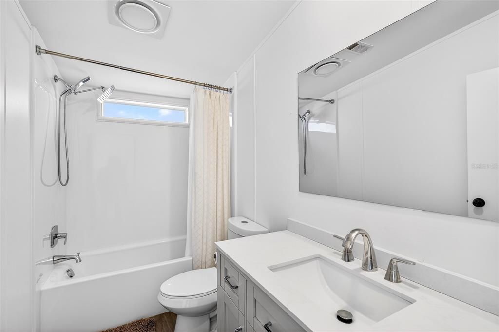 For Sale: $260,000 (3 beds, 2 baths, 1620 Square Feet)