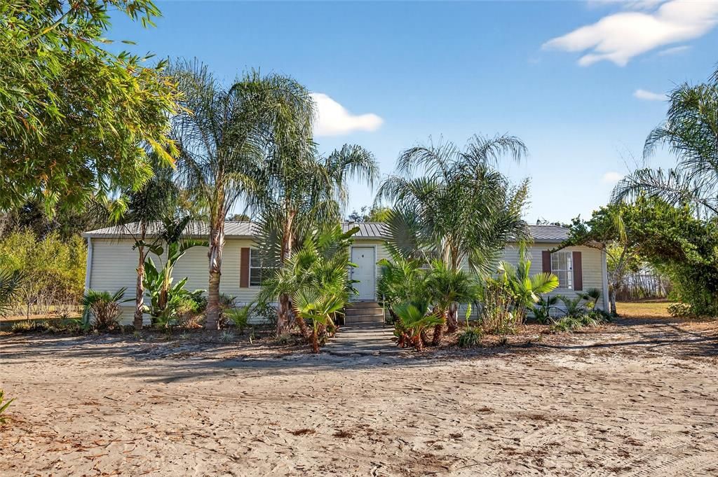 For Sale: $260,000 (3 beds, 2 baths, 1620 Square Feet)