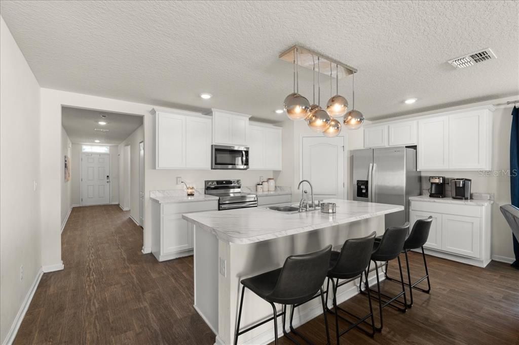 待售: $315,000 (4 贝兹, 2 浴室, 1862 平方英尺)