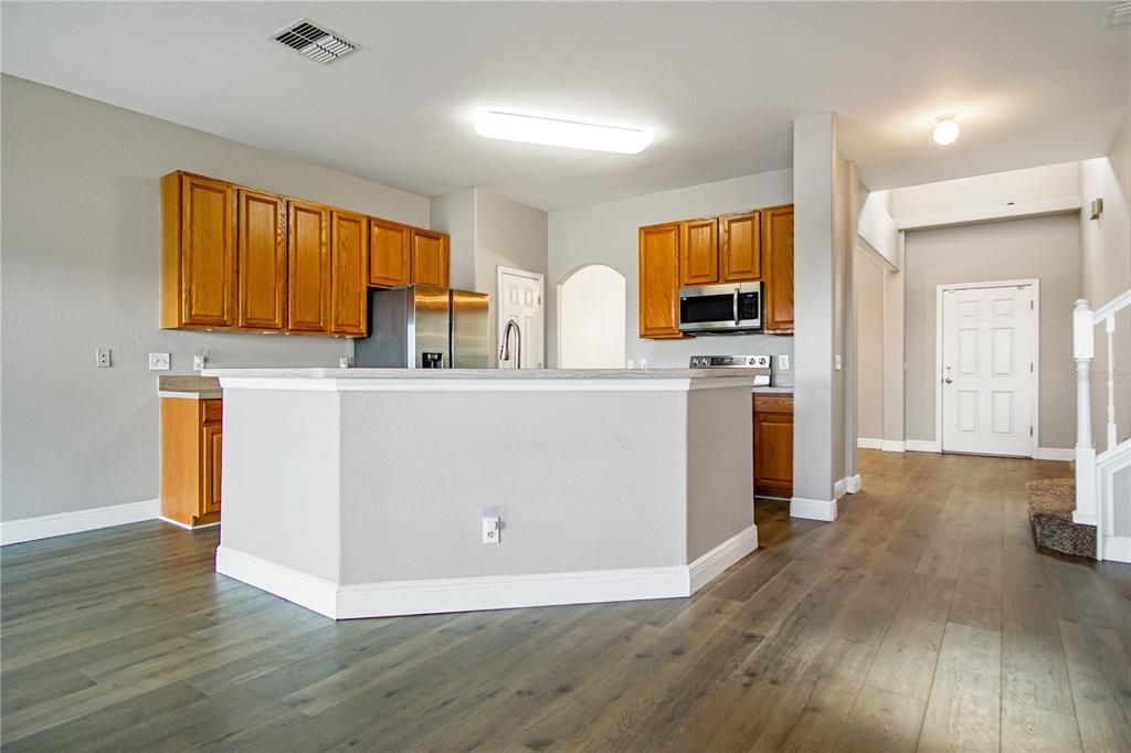 En Renta: $2,595 (5 camas, 2 baños, 2577 Pies cuadrados)