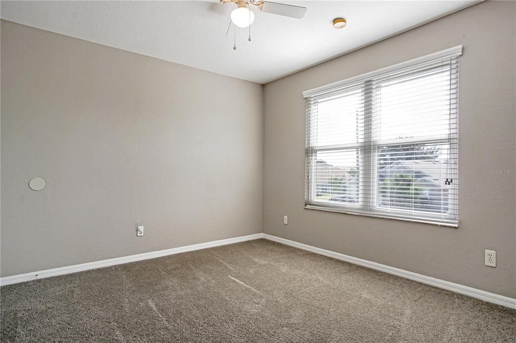 En Renta: $2,595 (5 camas, 2 baños, 2577 Pies cuadrados)