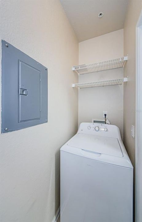 For Sale: $150,000 (1 beds, 1 baths, 660 Square Feet)