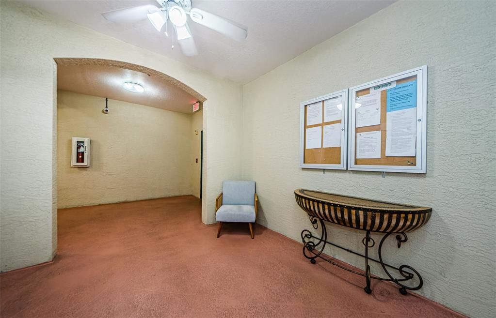 For Sale: $150,000 (1 beds, 1 baths, 660 Square Feet)