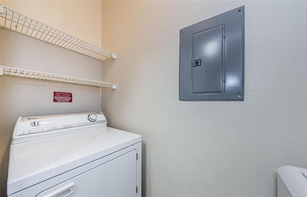 For Sale: $150,000 (1 beds, 1 baths, 660 Square Feet)