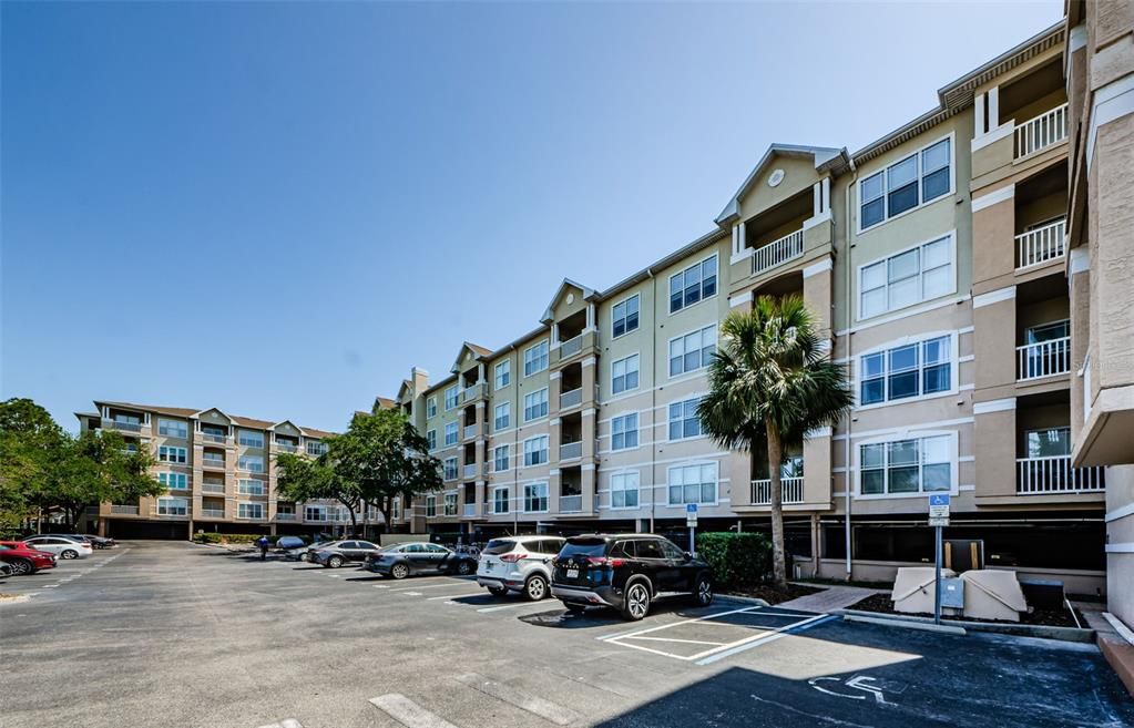 For Sale: $150,000 (1 beds, 1 baths, 660 Square Feet)