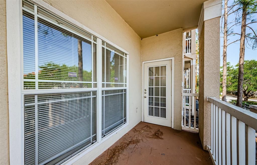 For Sale: $150,000 (1 beds, 1 baths, 660 Square Feet)