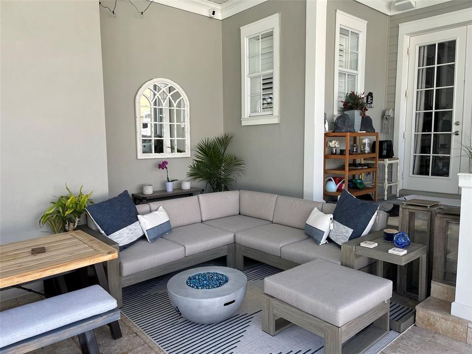 На продажу: $1,499,000 (5 спален, 3 ванн, 3642 Квадратных фут)