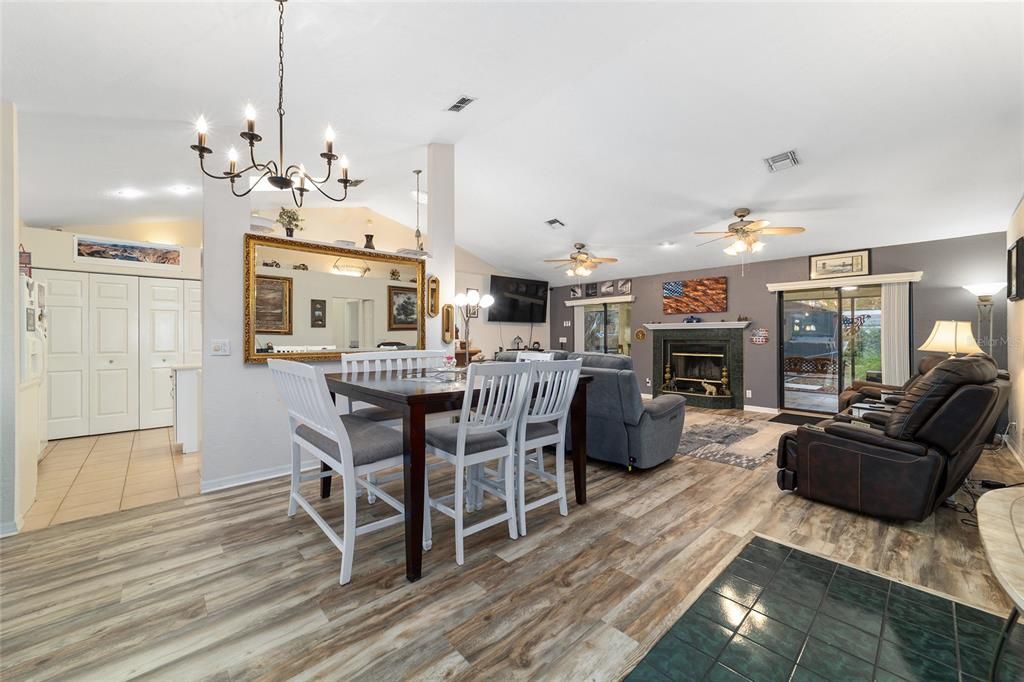 For Sale: $369,900 (3 beds, 2 baths, 1776 Square Feet)