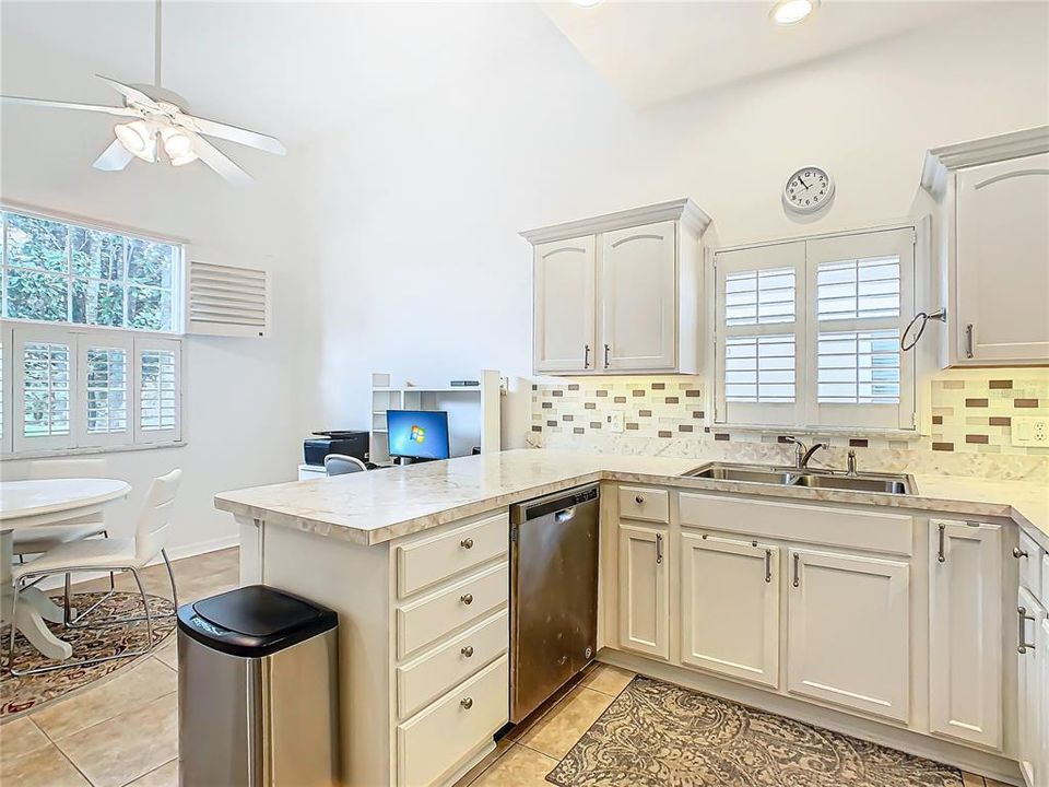 待售: $299,999 (3 贝兹, 2 浴室, 1786 平方英尺)