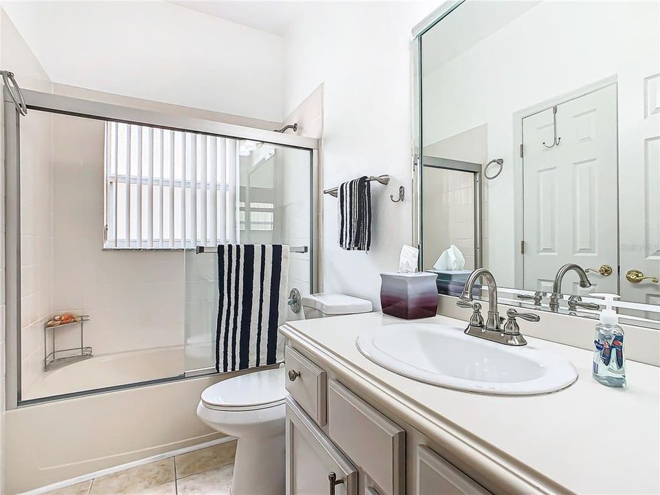 待售: $299,999 (3 贝兹, 2 浴室, 1786 平方英尺)