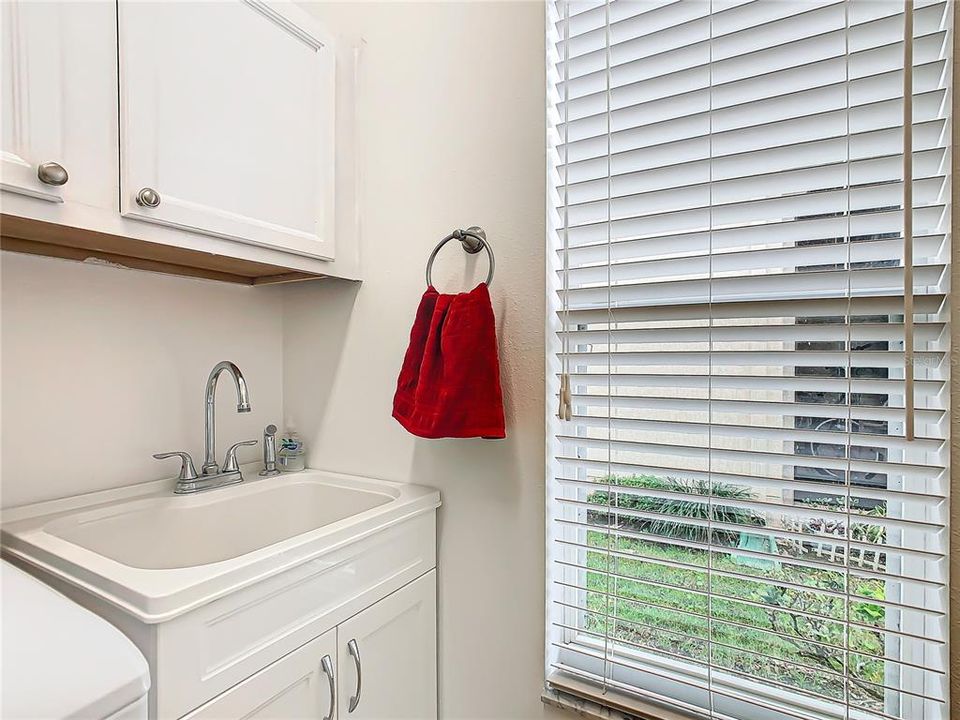 待售: $299,999 (3 贝兹, 2 浴室, 1786 平方英尺)