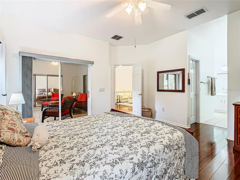 待售: $299,999 (3 贝兹, 2 浴室, 1786 平方英尺)