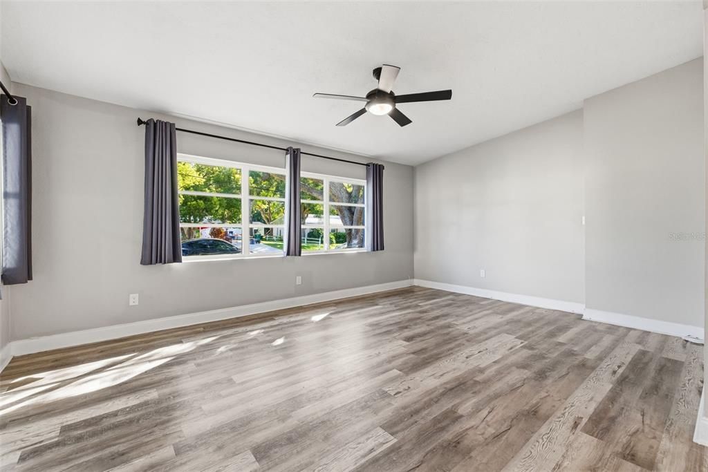 На продажу: $590,000 (3 спален, 2 ванн, 1404 Квадратных фут)