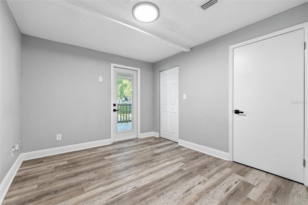 На продажу: $590,000 (3 спален, 2 ванн, 1404 Квадратных фут)