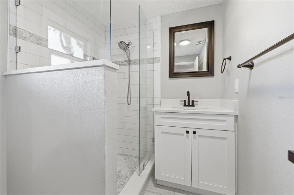 На продажу: $590,000 (3 спален, 2 ванн, 1404 Квадратных фут)