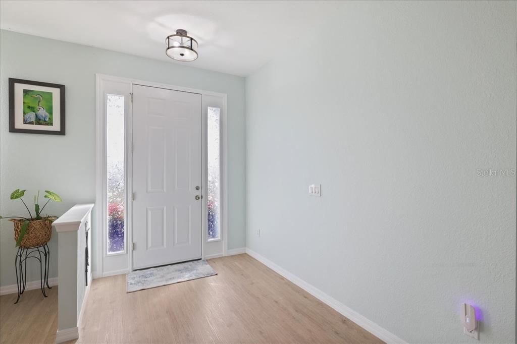 For Sale: $400,000 (3 beds, 2 baths, 2032 Square Feet)