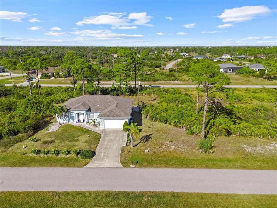 For Sale: $400,000 (3 beds, 2 baths, 2032 Square Feet)