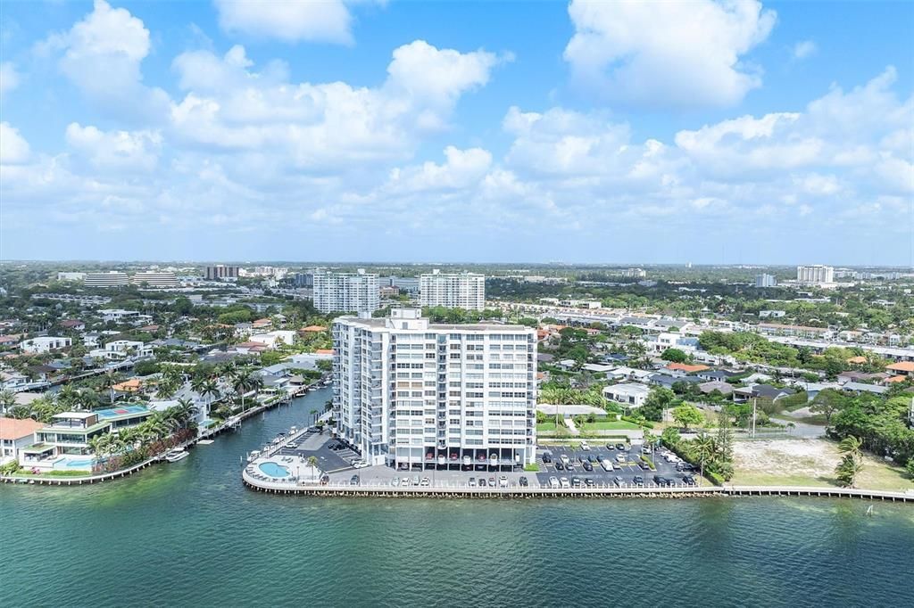 待售: $415,000 (2 贝兹, 2 浴室, 1165 平方英尺)