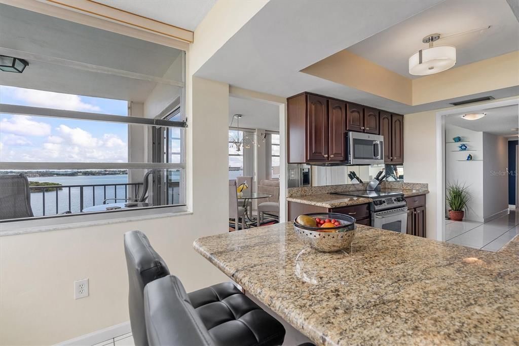 待售: $415,000 (2 贝兹, 2 浴室, 1165 平方英尺)