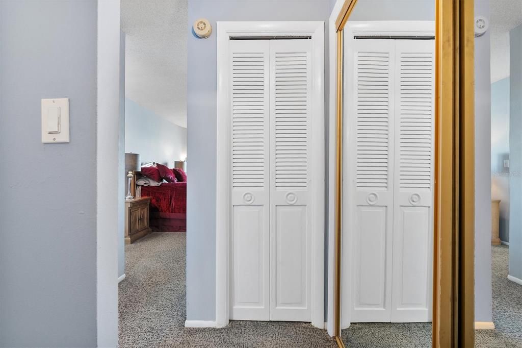 待售: $415,000 (2 贝兹, 2 浴室, 1165 平方英尺)