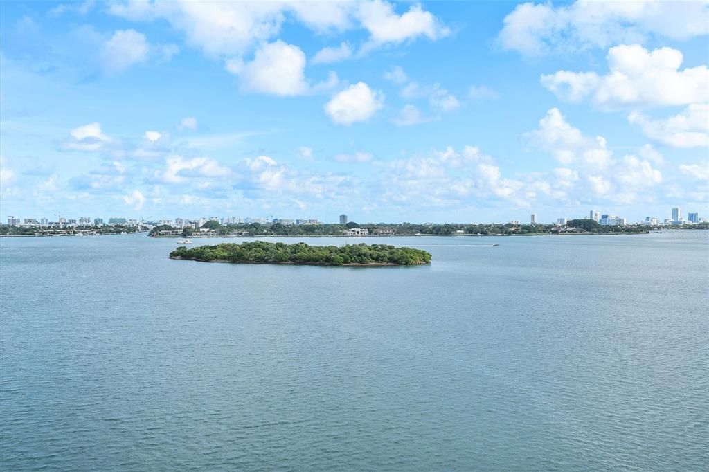 待售: $415,000 (2 贝兹, 2 浴室, 1165 平方英尺)