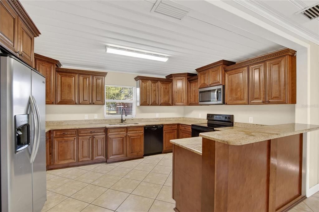 待售: $475,000 (4 贝兹, 2 浴室, 1680 平方英尺)