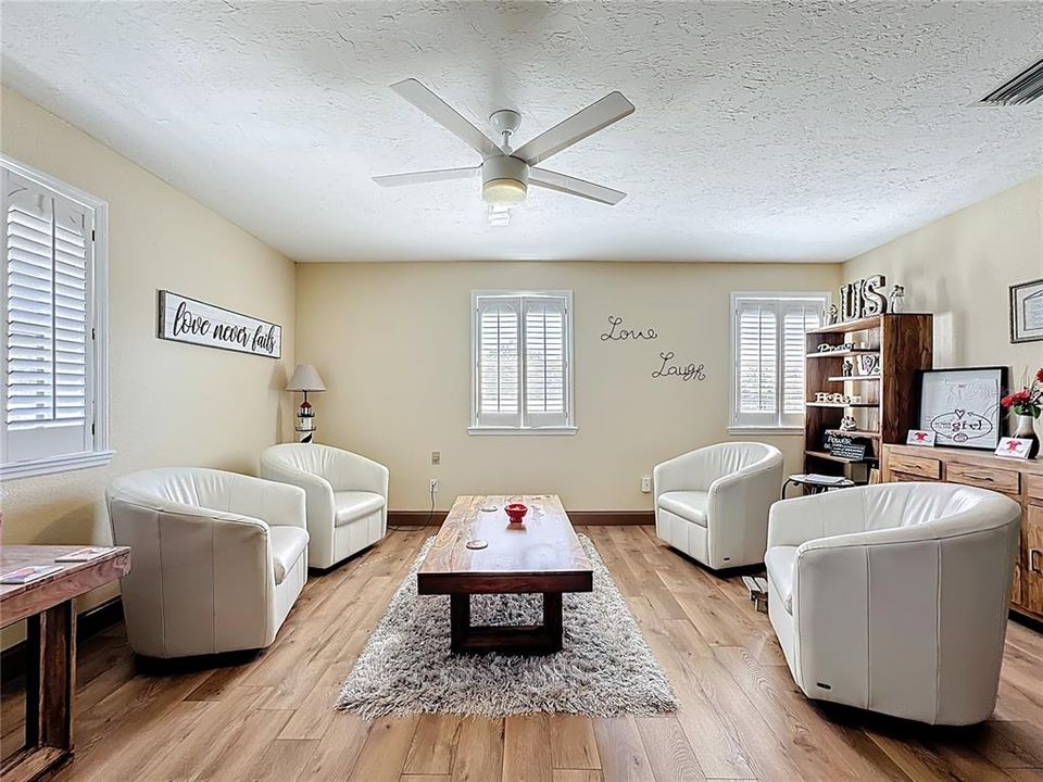 Activo con contrato: $1,299,000 (0 camas, 0 baños, 6580 Pies cuadrados)