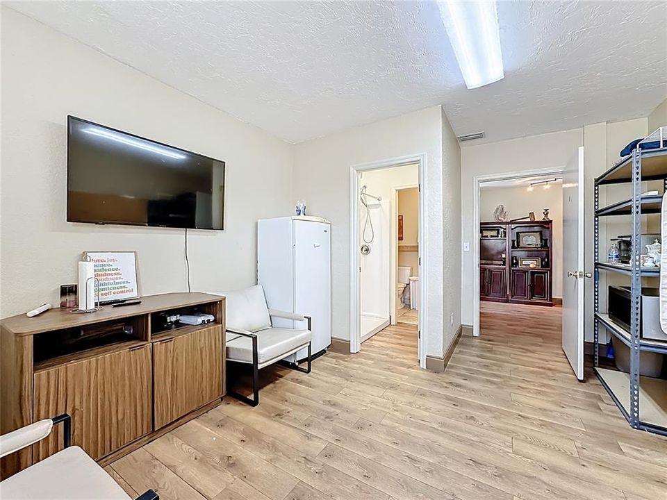 Activo con contrato: $1,299,000 (0 camas, 0 baños, 6580 Pies cuadrados)