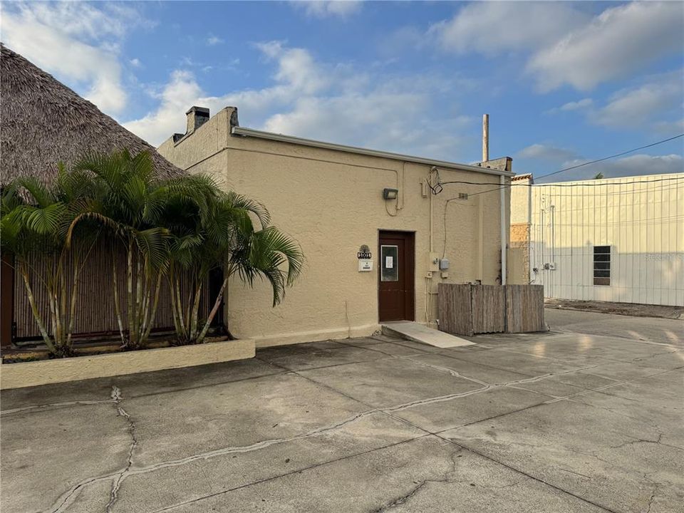 For Sale: $1,299,000 (0 beds, 0 baths, 6580 Square Feet)