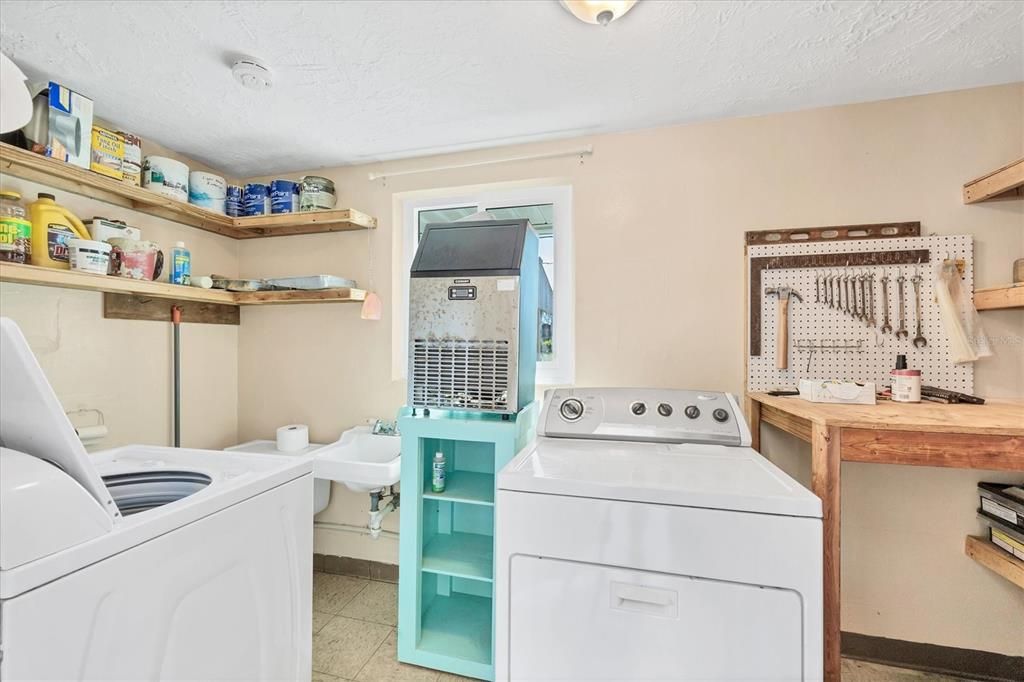 En Venta: $354,500 (2 camas, 1 baños, 960 Pies cuadrados)