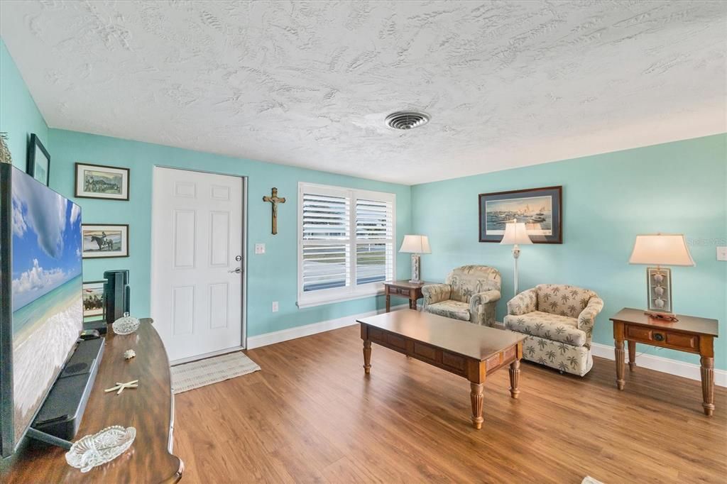 En Venta: $354,500 (2 camas, 1 baños, 960 Pies cuadrados)