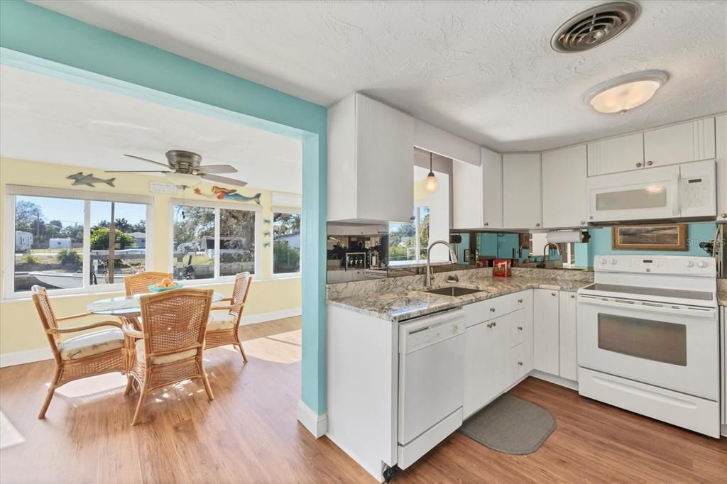 En Venta: $354,500 (2 camas, 1 baños, 960 Pies cuadrados)