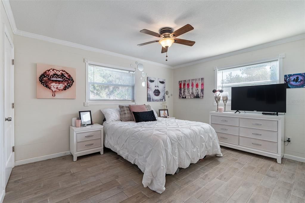 En Venta: $700,000 (4 camas, 3 baños, 2074 Pies cuadrados)