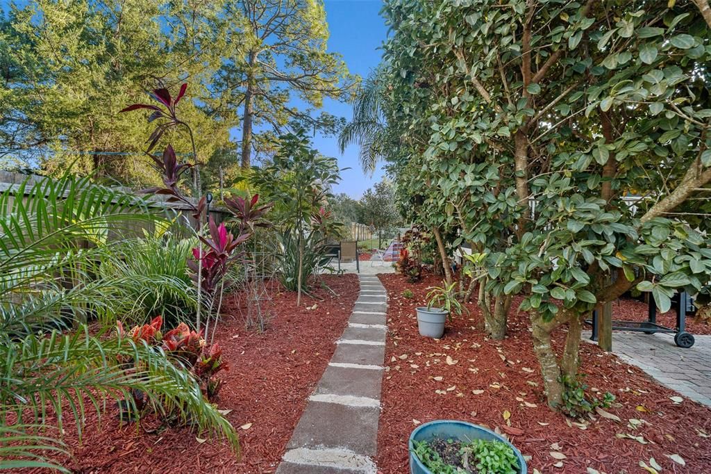 En Venta: $700,000 (4 camas, 3 baños, 2074 Pies cuadrados)