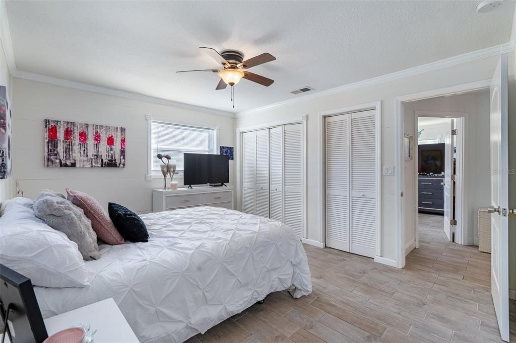 En Venta: $700,000 (4 camas, 3 baños, 2074 Pies cuadrados)