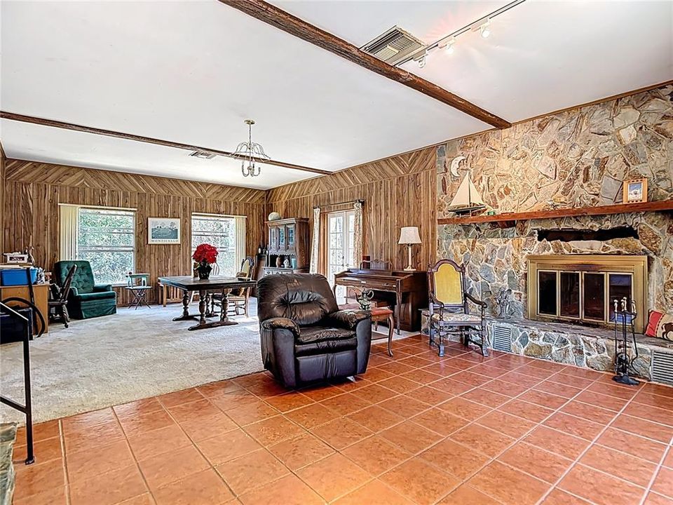 待售: $800,000 (2 贝兹, 2 浴室, 1535 平方英尺)