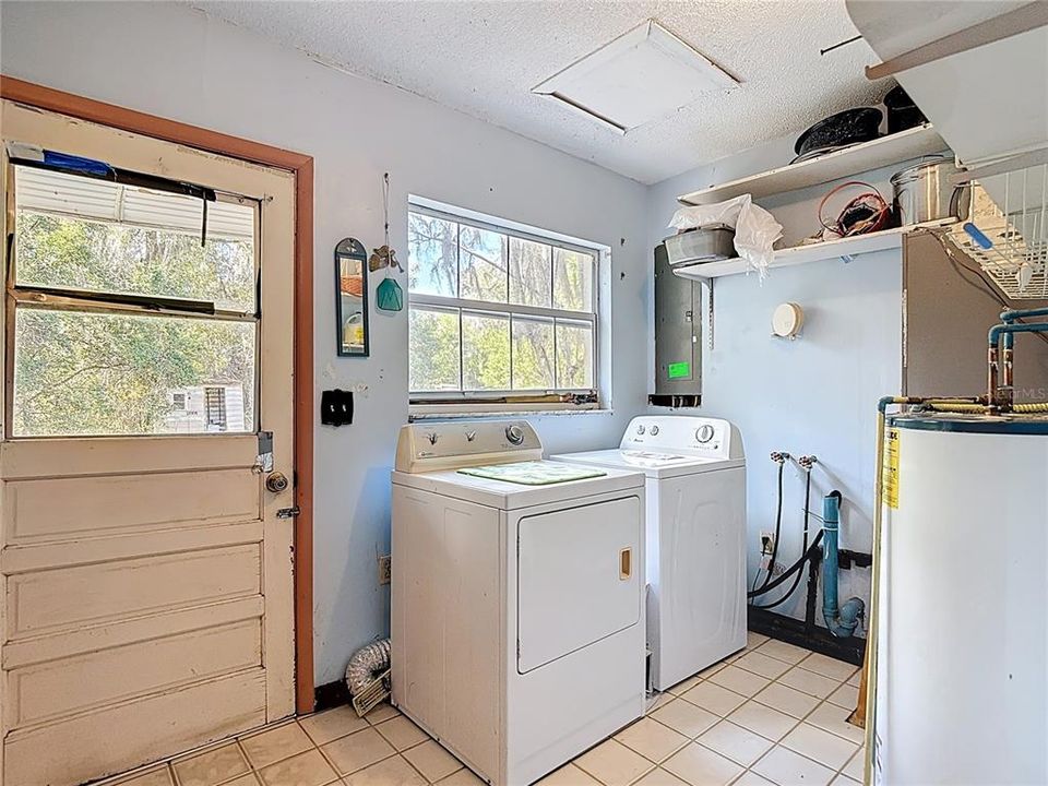 待售: $800,000 (2 贝兹, 2 浴室, 1535 平方英尺)