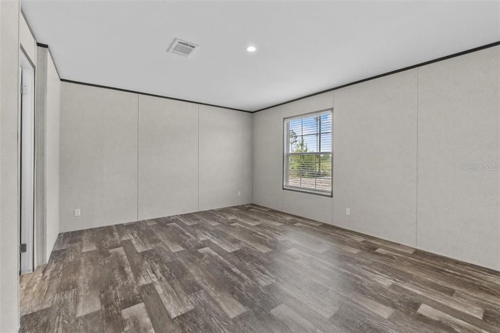 待售: $260,900 (5 贝兹, 2 浴室, 2184 平方英尺)