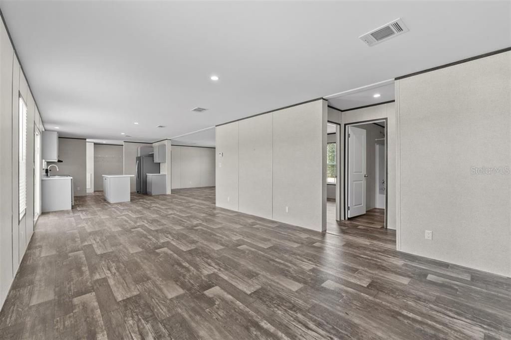 待售: $260,900 (5 贝兹, 2 浴室, 2184 平方英尺)