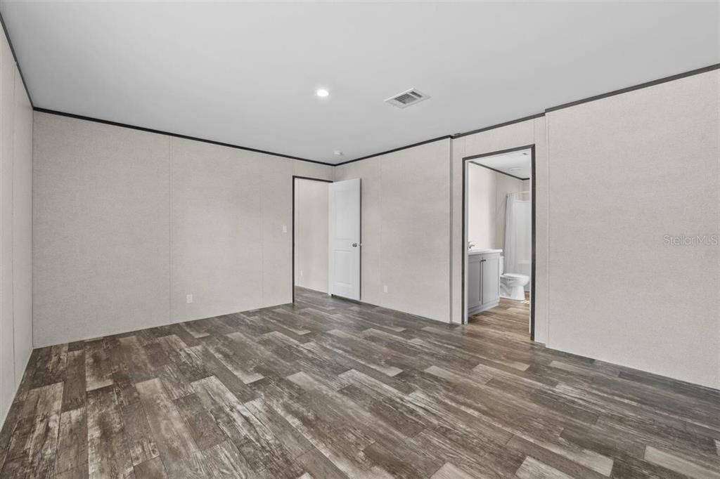 待售: $260,900 (5 贝兹, 2 浴室, 2184 平方英尺)