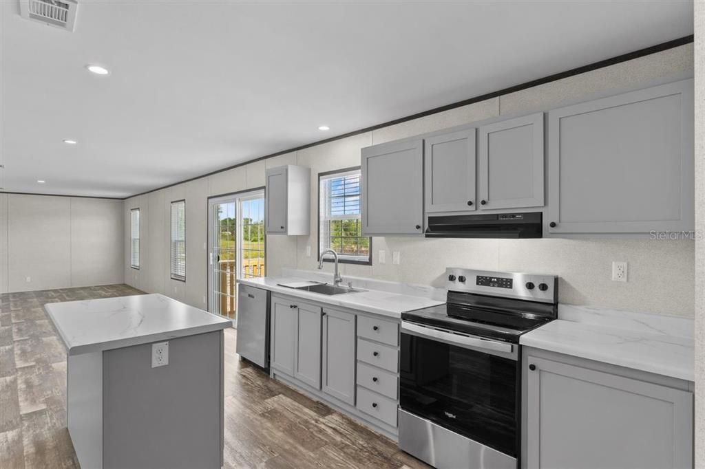 待售: $260,900 (5 贝兹, 2 浴室, 2184 平方英尺)