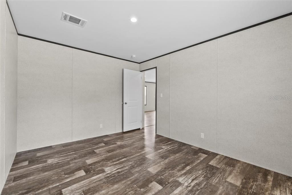 待售: $260,900 (5 贝兹, 2 浴室, 2184 平方英尺)