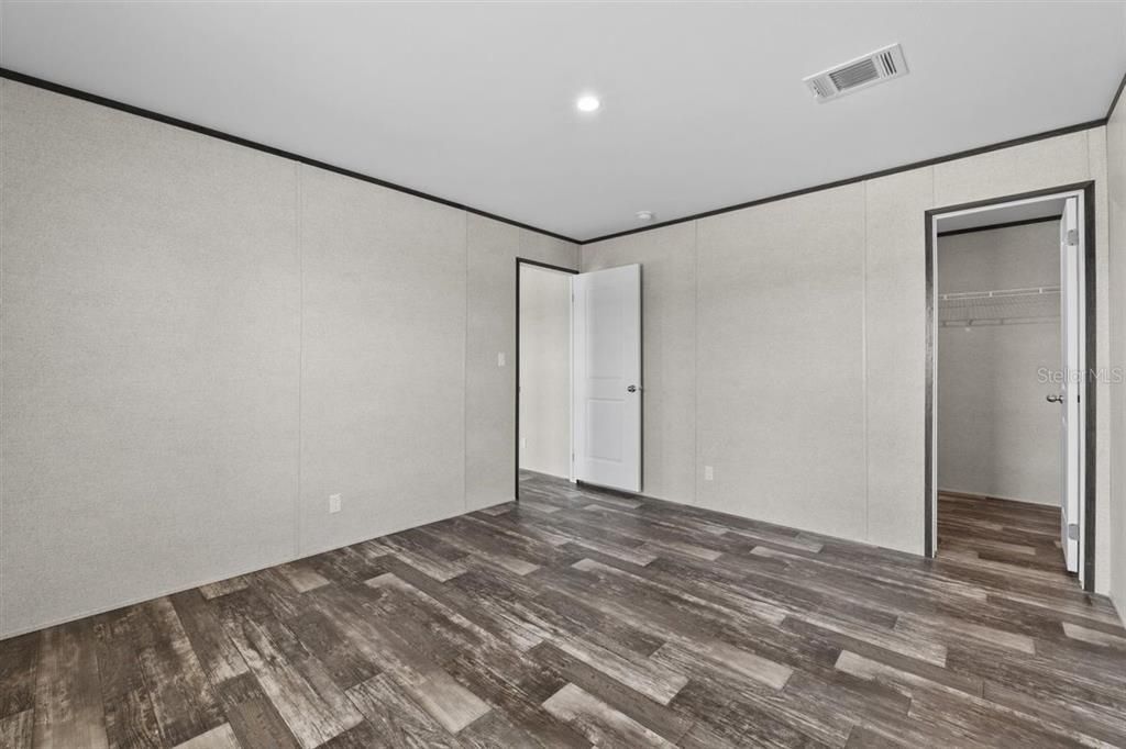 待售: $260,900 (5 贝兹, 2 浴室, 2184 平方英尺)