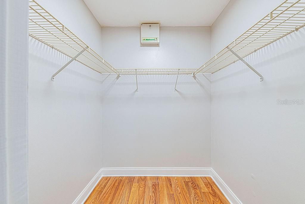 For Sale: $279,800 (3 beds, 2 baths, 1456 Square Feet)