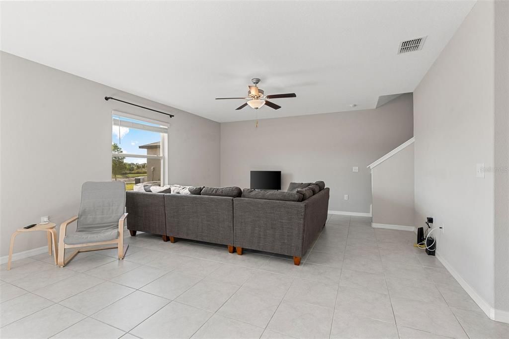 En Venta: $420,000 (4 camas, 2 baños, 2655 Pies cuadrados)