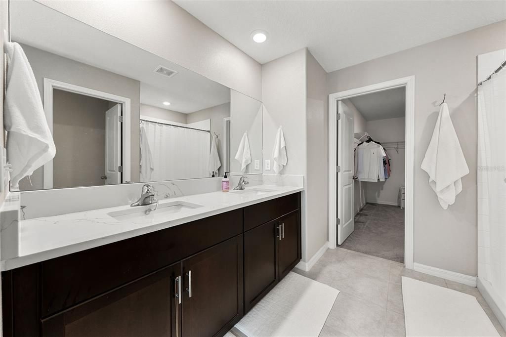 En Venta: $420,000 (4 camas, 2 baños, 2655 Pies cuadrados)